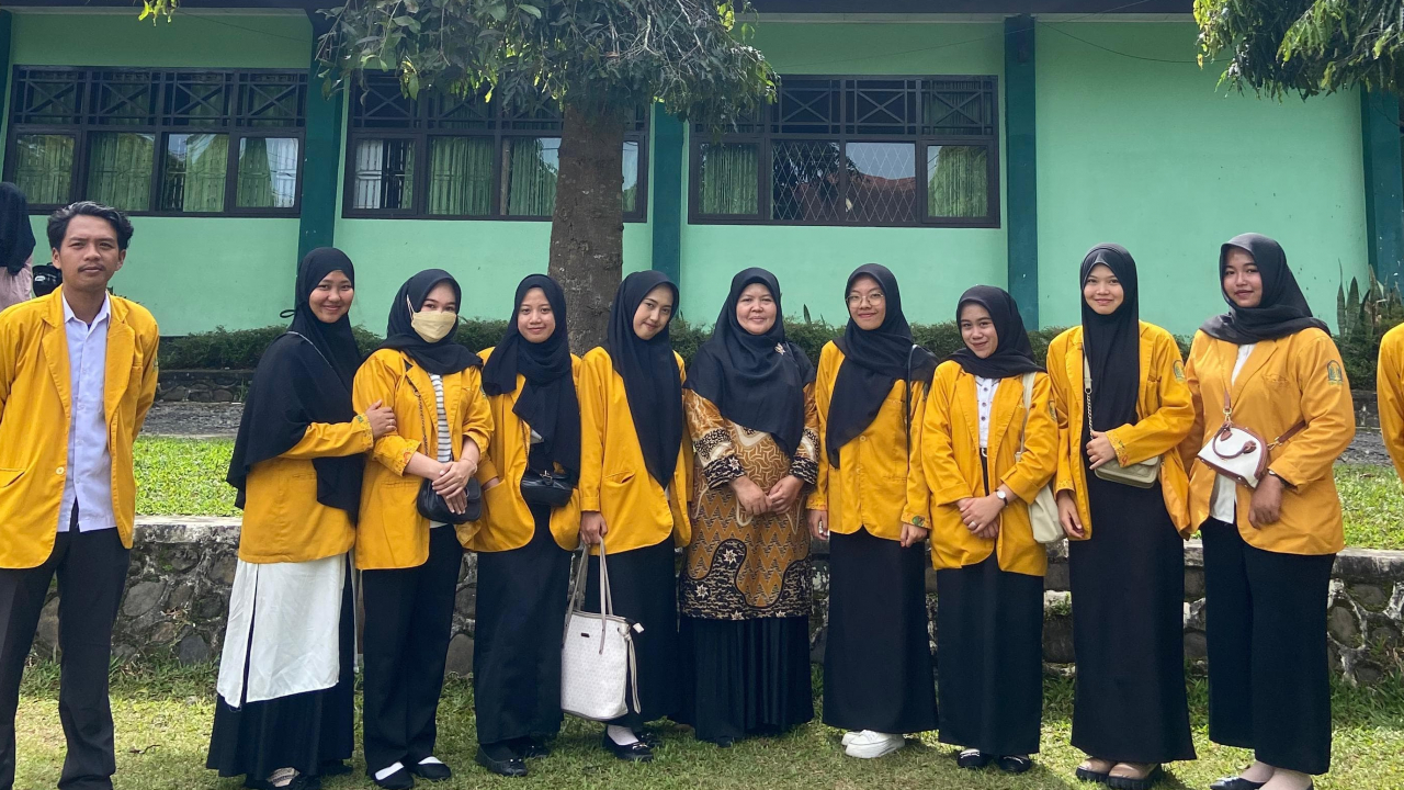 Bimbel Asyik Bareng Mahasiswa KKN IAIN CURUP di Desa Kayu Manis