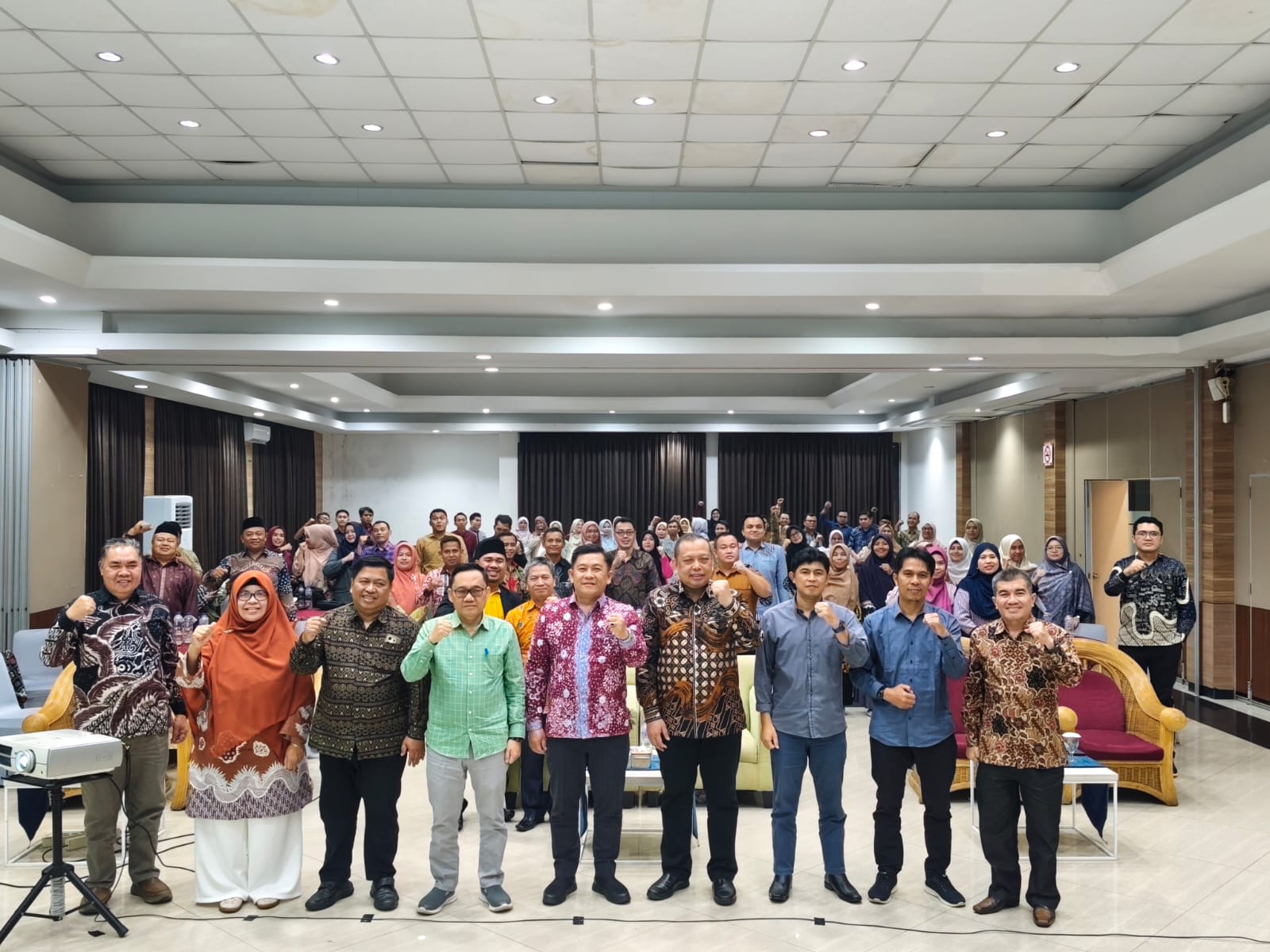 RAPAT KERJA DAN EVALUASI RENSTRA IAIN CURUP RESMI DITUTUP, PERKUAT KOMITMEN TRANSFORMASI MENUJU UIN