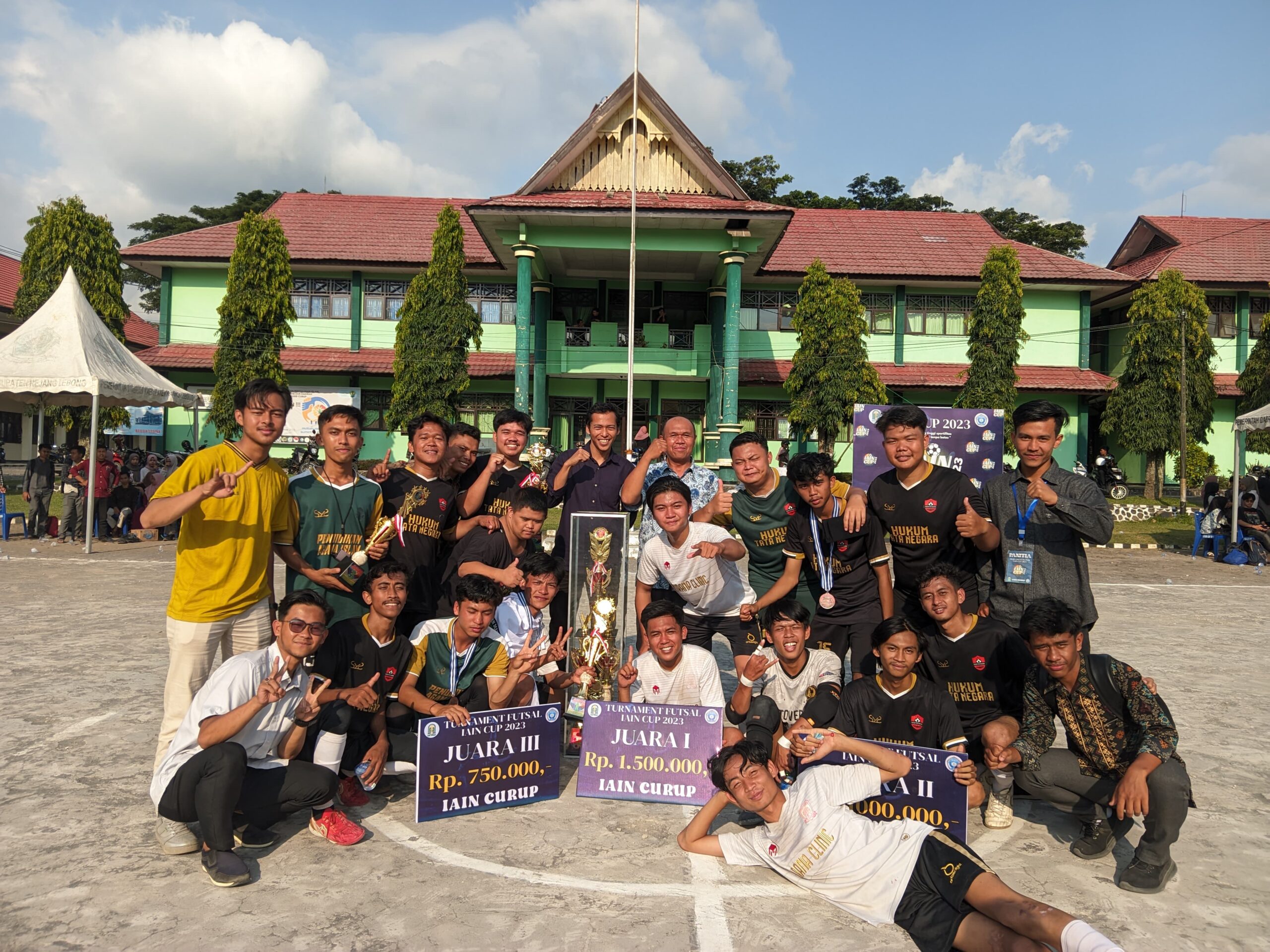 Wakil Rektor III Tutup Resmi Ajang Bergensi IAIN Cup 2023 di Kampus IAIN Curup