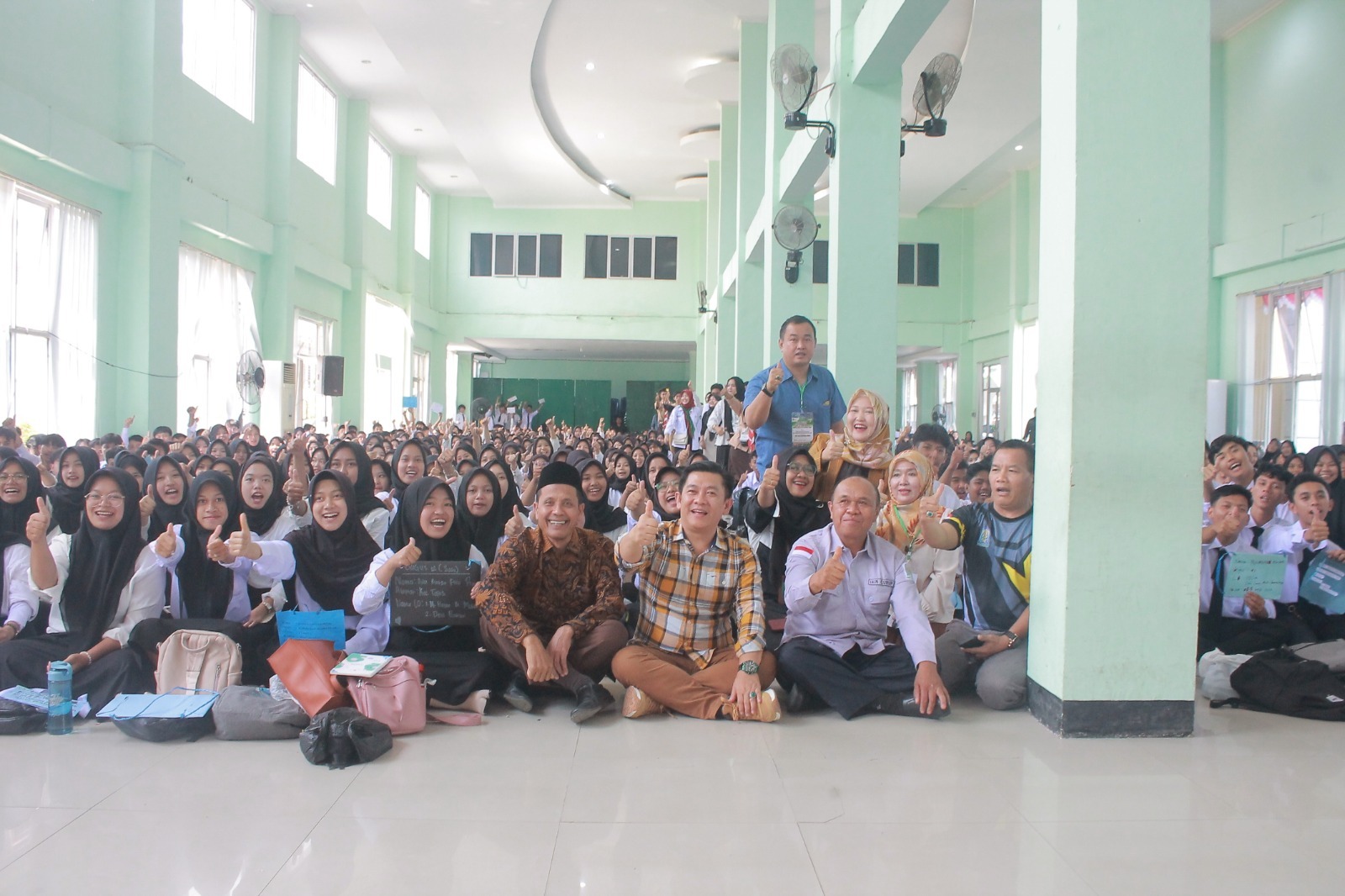 PBAK 2024 : Rektor IAIN Curup sapa dan memberikan motivasi kepada mahasiswa baru